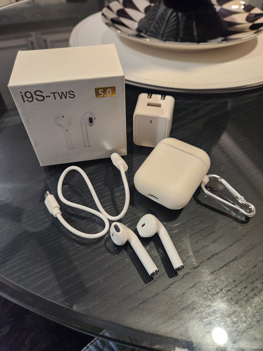 Wireless Earbuds - White - Picture 3 of 3
